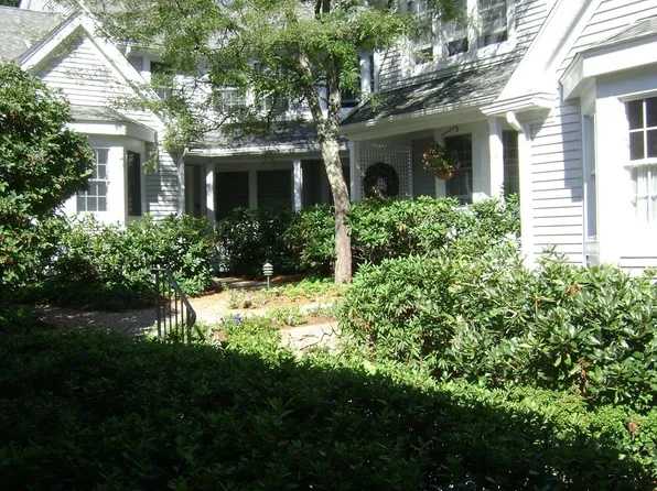 19 Highcroft Way, Hopkinton, MA 01748