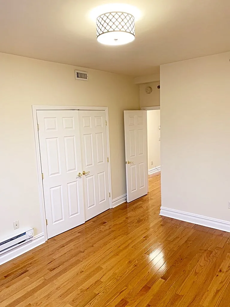 2 bed, $2,695 — Photo 4