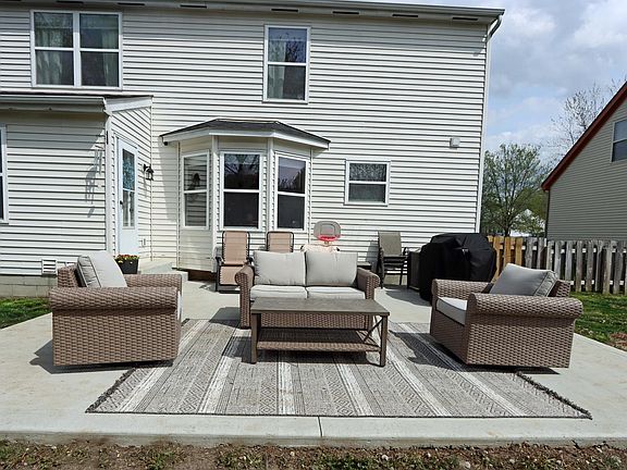 3rd image of 661 Toria Dr