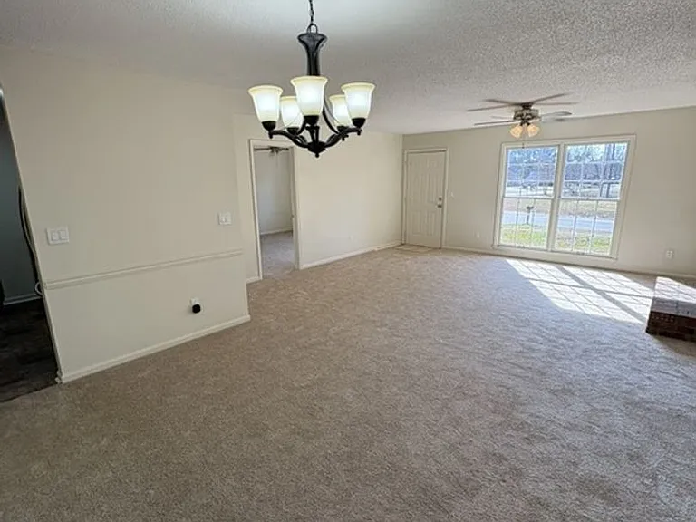 11 Brookfield Dr — Photo 16