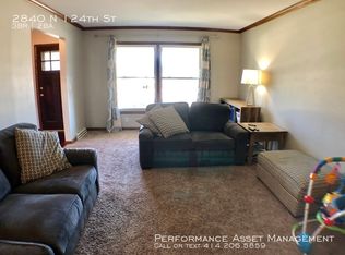 2840 N 124th St, Wauwatosa, WI 53222