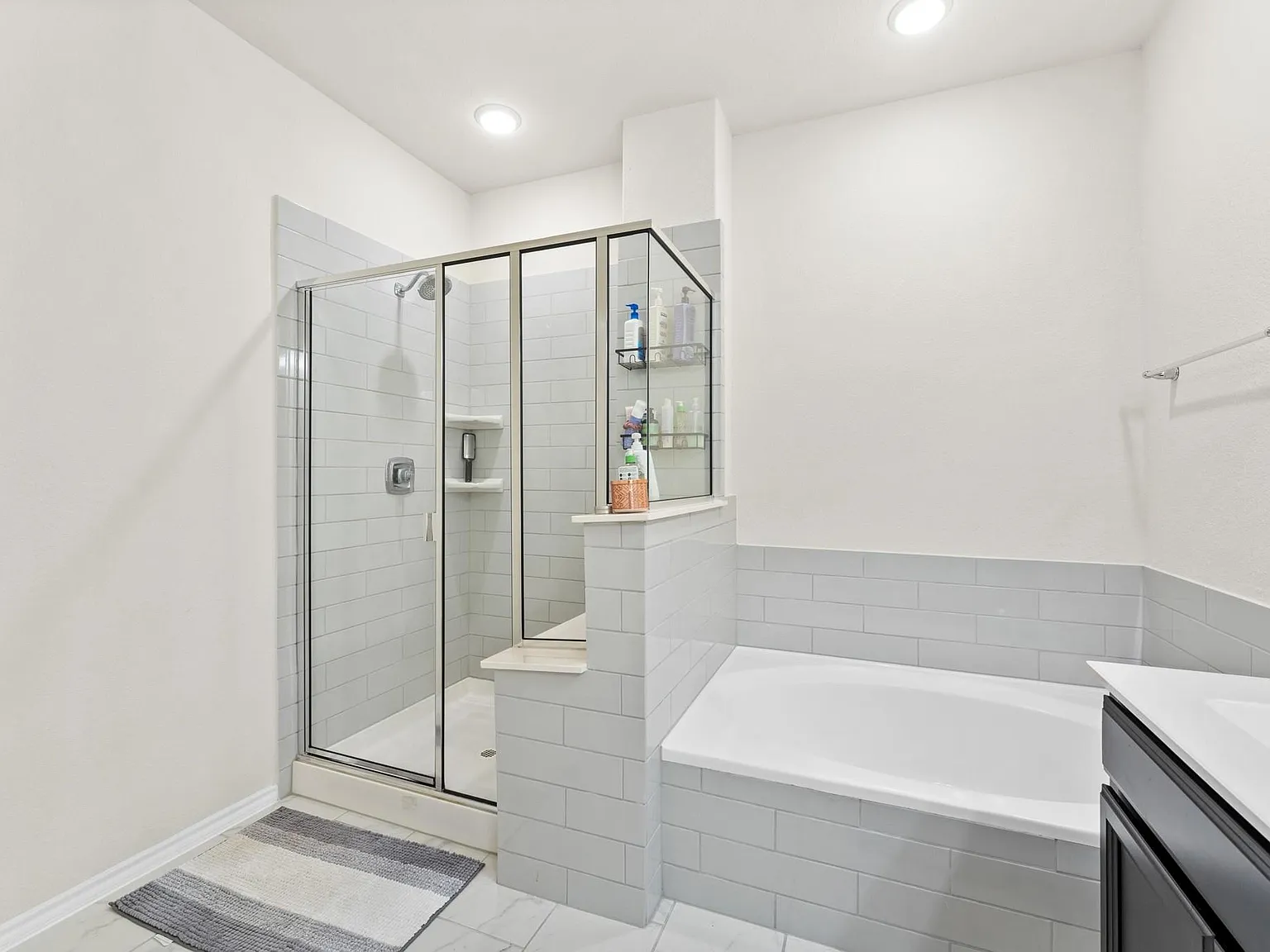 3 bed, 2.5 bath, 1837 sqft, $2,750 — Photo 3