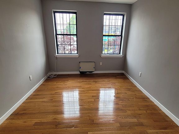 5th image of 875 18th Ave #402