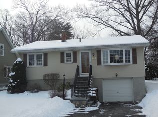 77 Austin St, Chicopee, MA 01013