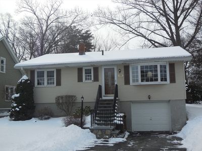 77 Austin St, Chicopee, MA, 01013