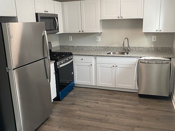 3rd image of 944 Craftsman Rd