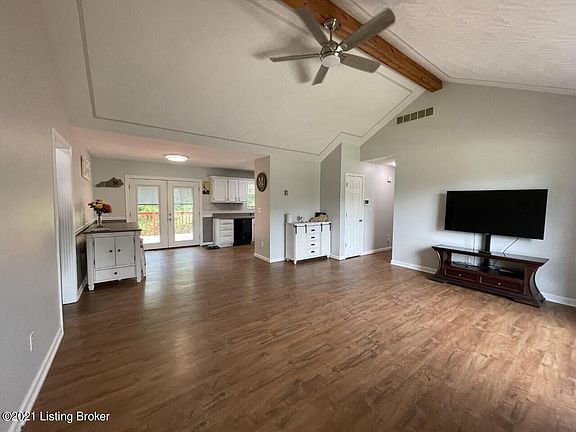 4th image of 343 River Oaks Dr