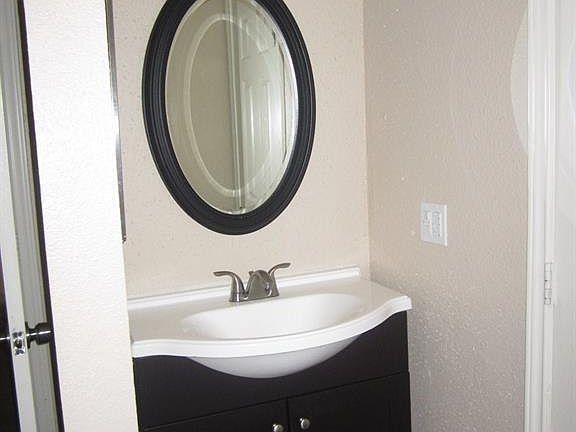4th image of 1516 Bay Area Blvd APT S15