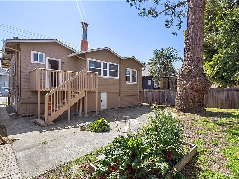 1417 Lincoln Ave — Photo 16