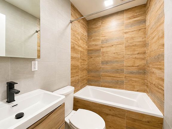 5th image of 411 Menahan St #2B