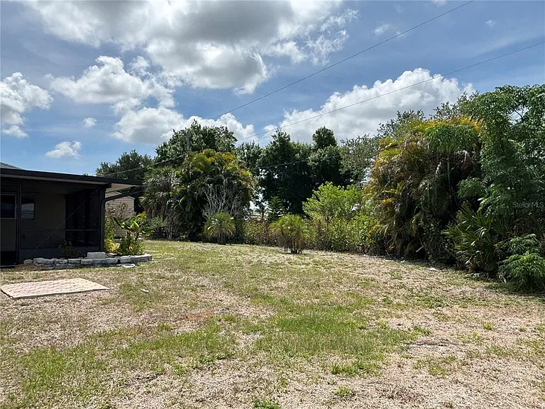 10123 Bay Ave — Photo 38