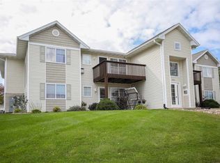 6731 Creekside Dr NE UNIT 1, Cedar Rapids, IA