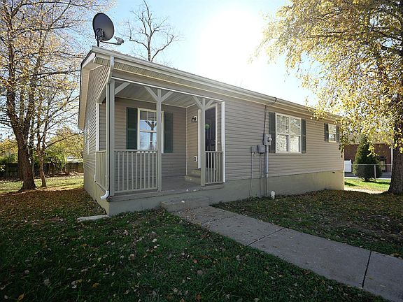 2nd image of 400 Saint John Ct