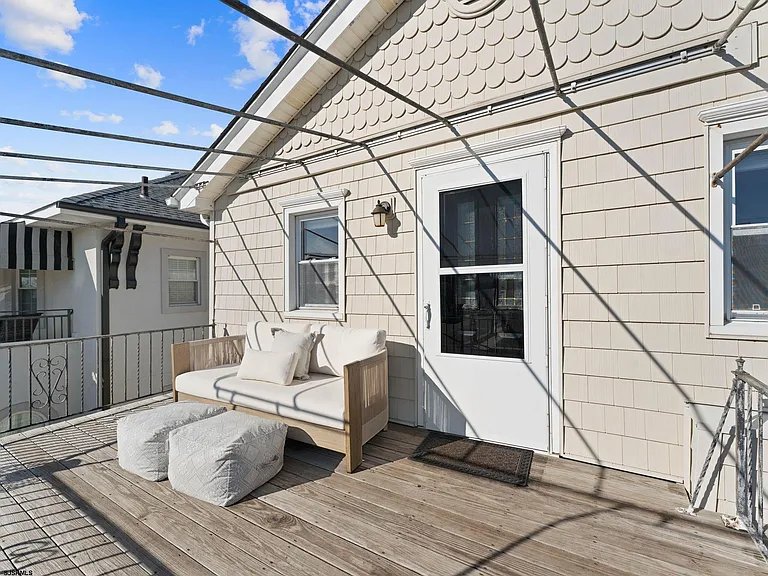 7407 Ventnor Ave — Photo 34