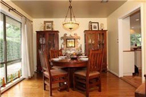 3rd image of 3111 Newcastle Dr
