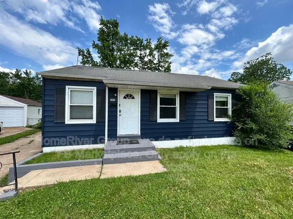 305 Lancashire Rd, Saint Louis, MO 63137