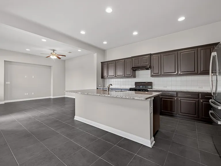 1501 Lawrence St — Photo 9
