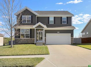 21407 McClellan Cir, Gretna, NE 68028