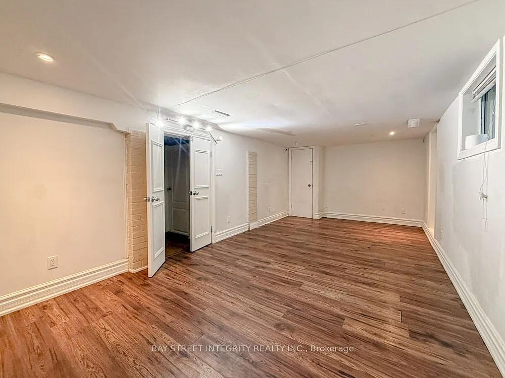 2 bed, $1,900 — Photo 4