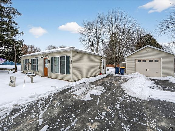 2nd image of 5677 Eastwood Dr
