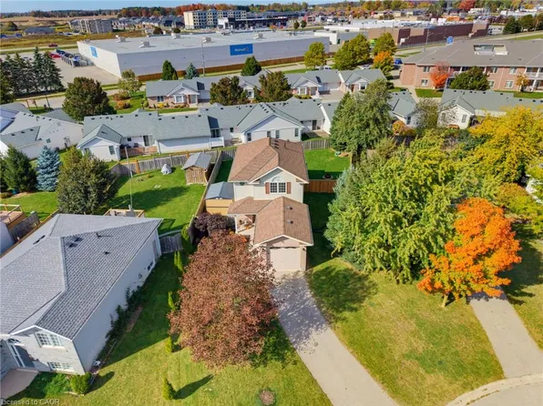 15 Barnett St W, North Perth, ON N4W 3V9