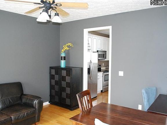 5th image of 7506 Hawksfield Ave NW