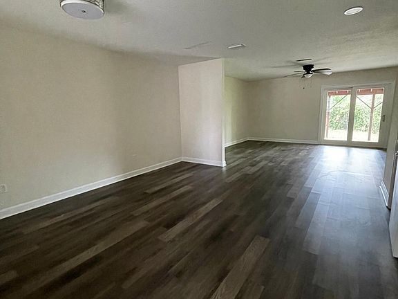 4th image of 4289 Melissa Ct W