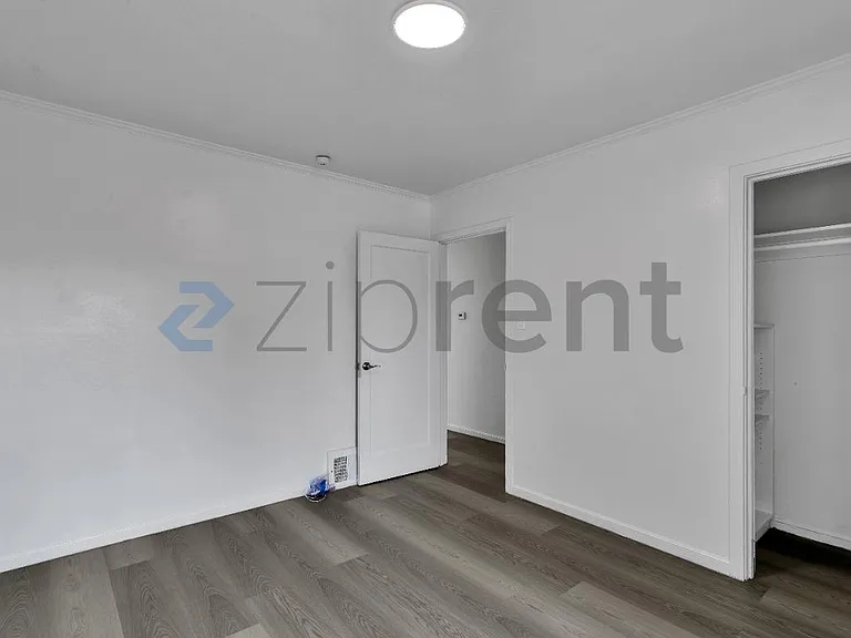 1714 44th Ave — Photo 11