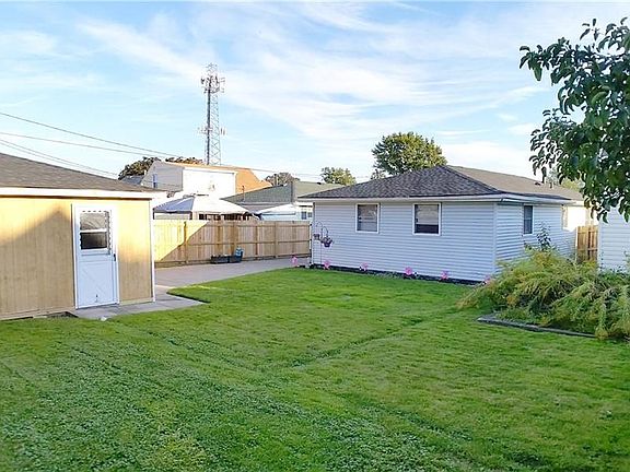 3rd image of 126 Desmond Dr