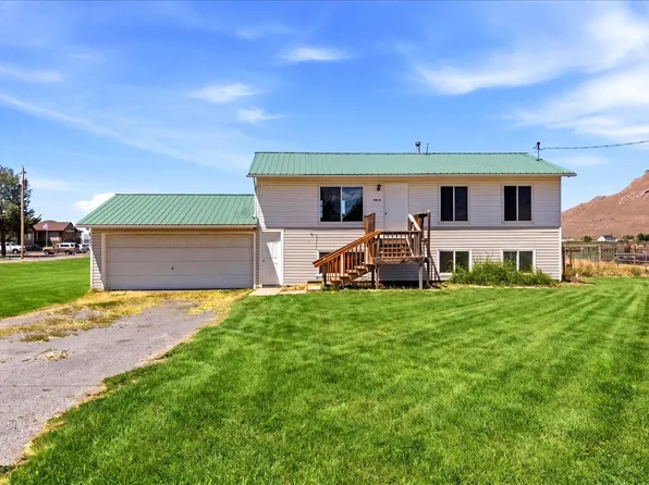 1613 E Sunset Rd, Lake Point, UT 84074