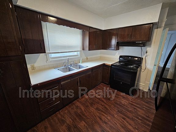 4th image of 356 Rankin St