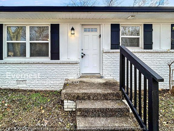 2nd image of 1003 Oleander Dr