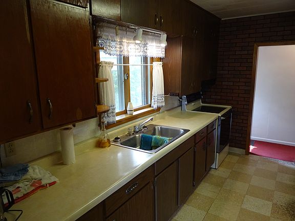3rd image of 475 7th Ave NW