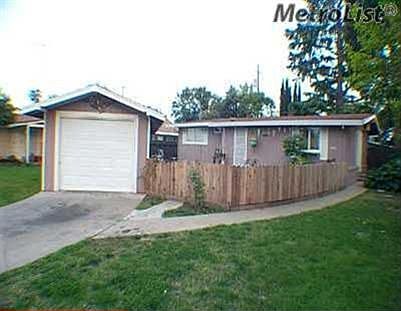 2nd image of 8960 Rosewood Dr