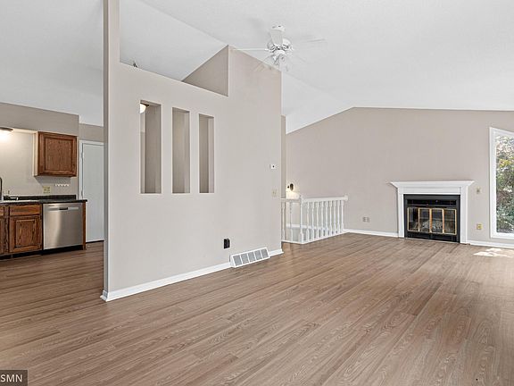 2nd image of 451 Hunter Hill Rd