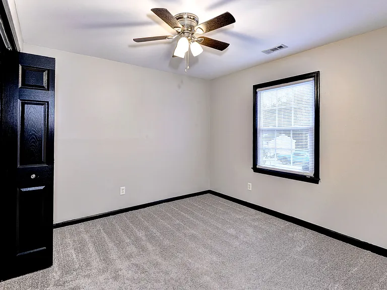 9106 Lost Forest Dr — Photo 21