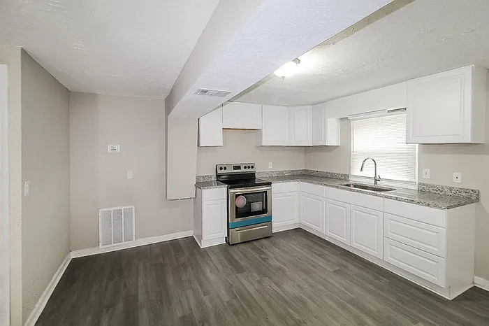 218 Hillcrest Dr — Photo 10