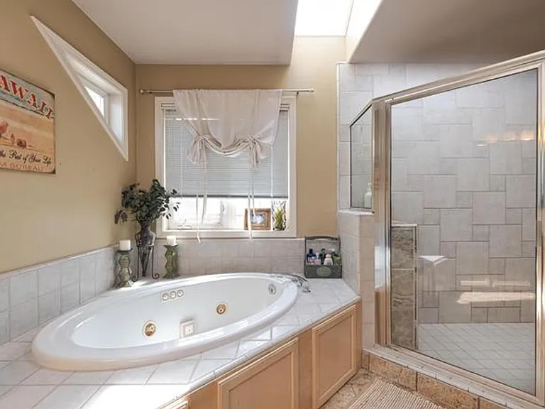 1480 Cresthaven Dr — Photo 9