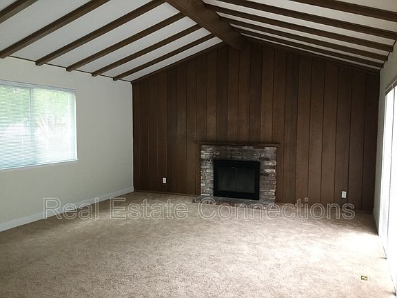 5th image of 2113 Parkwood Way