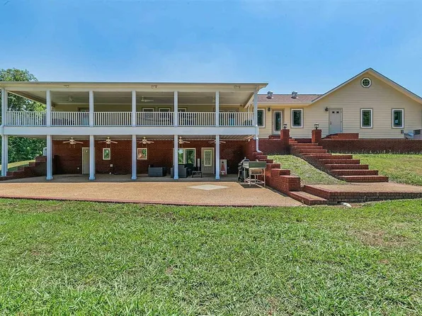 2625 Smokey Rd, Savannah, TN 38372