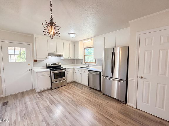 2nd image of 4822 Heritage Dr