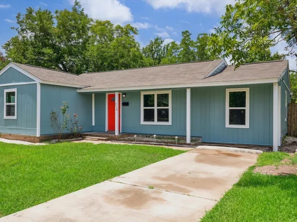 210 Laurel St, Lake Jackson, TX 77566