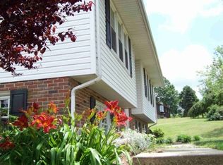 5067 Ridgewood Rd, Sinking Spring, PA 19608