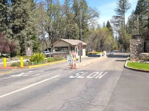 12346 Mills St, Groveland, CA 95321