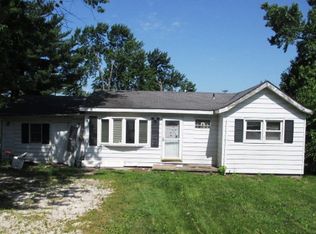 141 Roberts St, Jerseyville, IL 62052