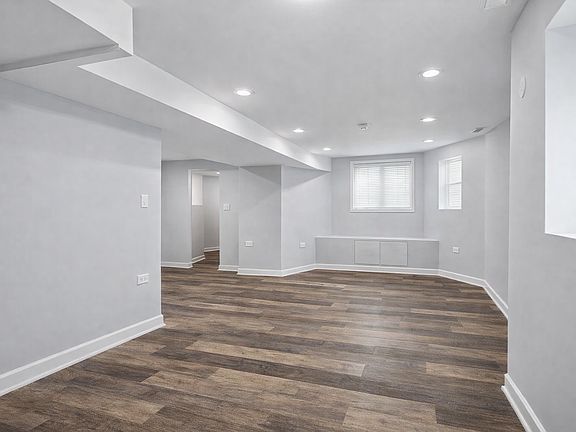 3rd image of 1220 S Avers Ave #G