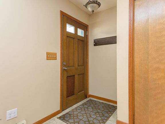 4th image of 135 Kelwood Ln