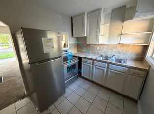 $895- 2 bedroom / 1 bathroom - Duplex, Wichita, KS 67203