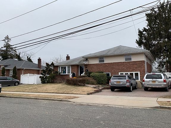 3rd image of 11 Berryhill Ln