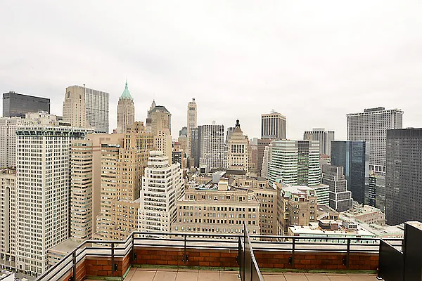 Sold by New York Residence | media 2